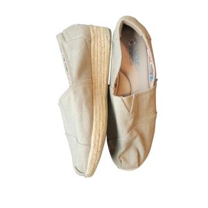 EUC Bobs From Skechers Shoes Women's High Jinx Slip On Grey 34101 Size 9